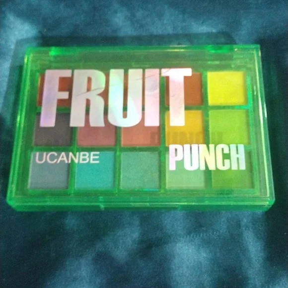 FRUIT PUNCH EYESHADOW PALLETE NWOT - Picture 4 of 6